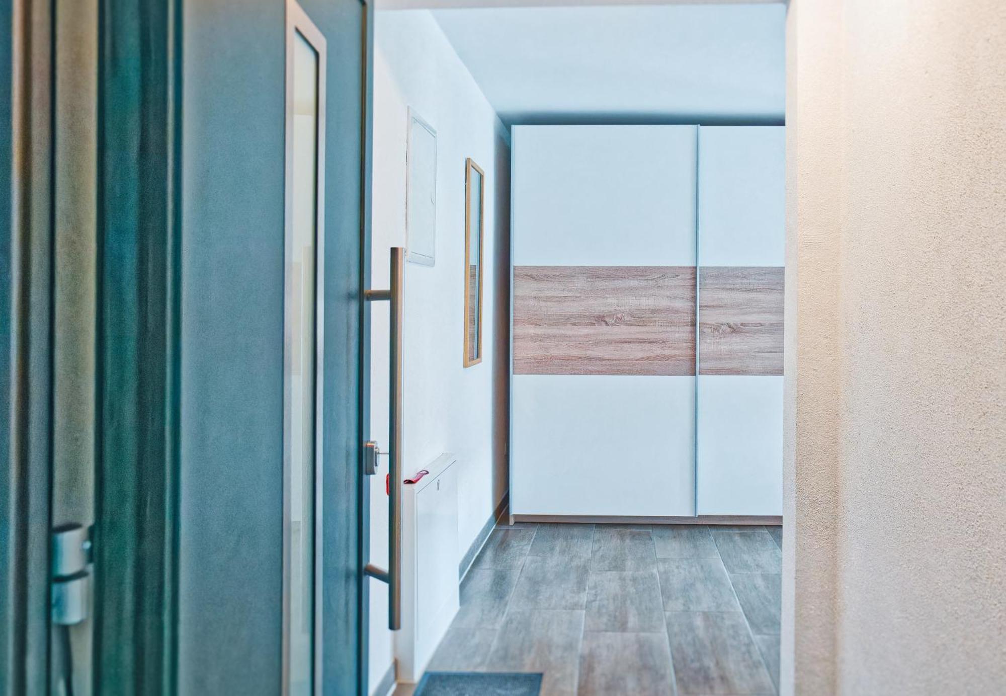 Apartment Shining In *